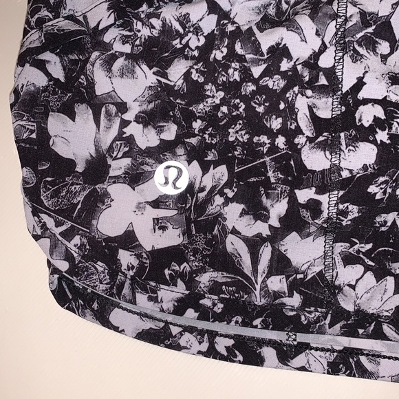 LULULEMON NWTs Speeds - Picture 6 of 7